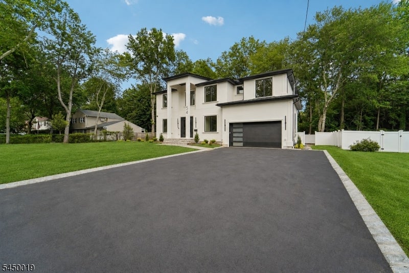 54 Martin Rd