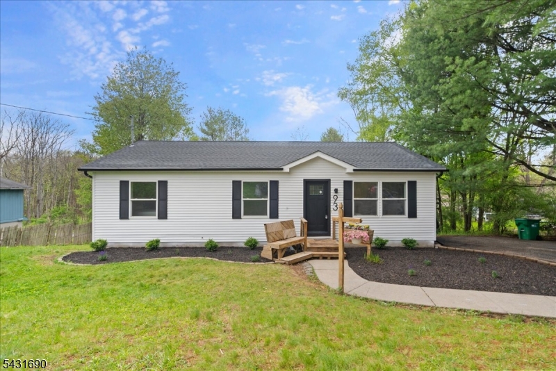 93 River View Way