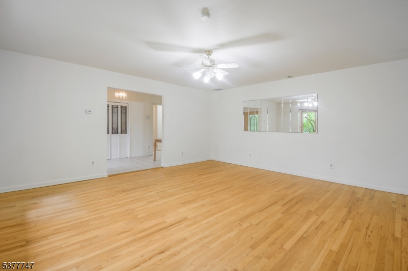807 Watchung Rd