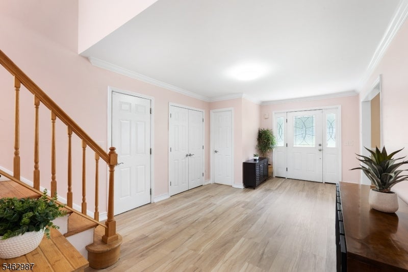 24 Fleetwood Dr