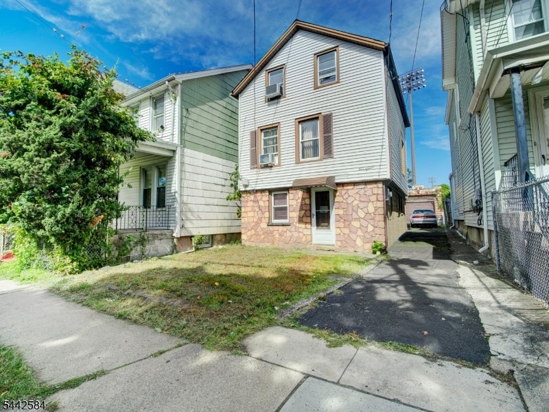 515 Monroe St