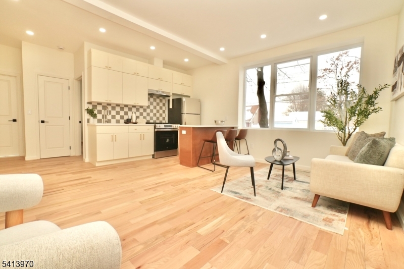 15 Palisade Ave  Unit 1 1