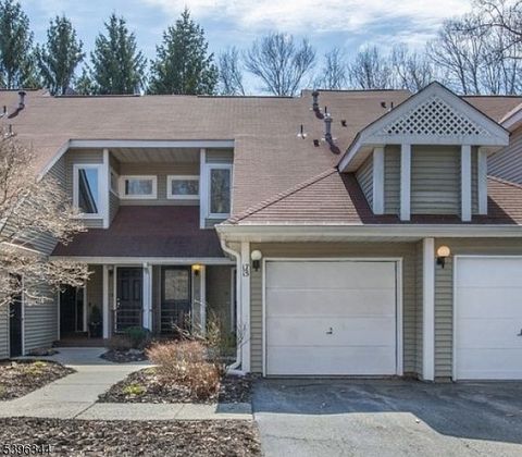 15 Schofield Ct Jefferson Twp. NJ 07438