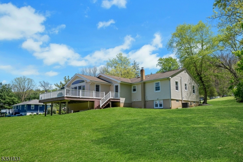 11 Lawrence Rd