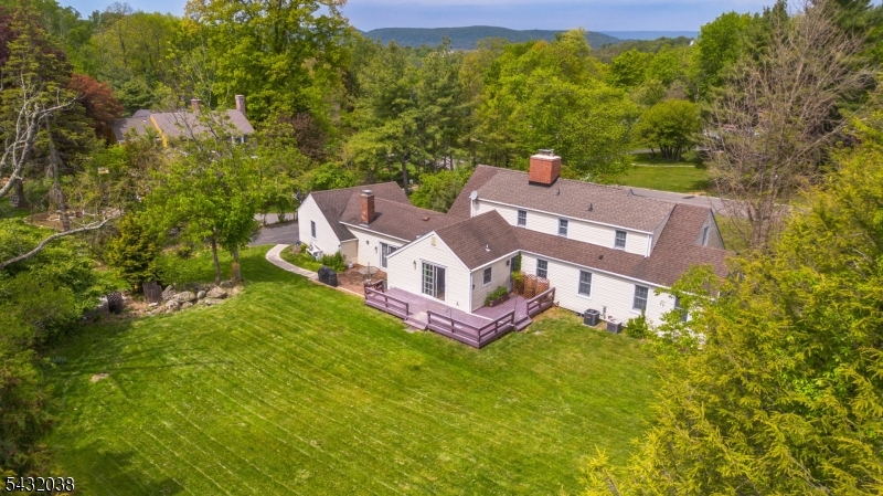 10 Cedar Wax Wing Rd