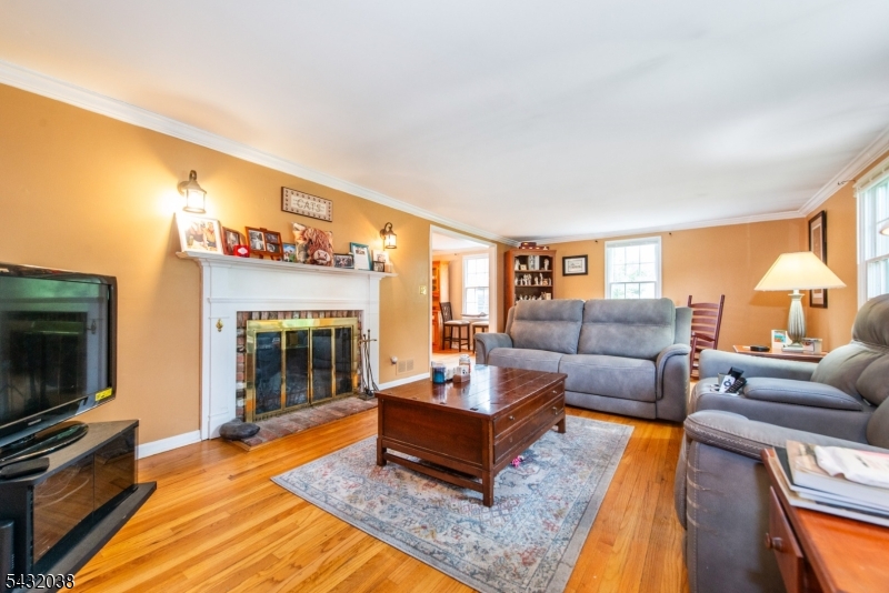 10 Cedar Wax Wing Rd
