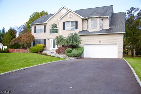 Photo of 5 Raquel Ct, East Hanover, NJ 07936 (MLS # 3993877)