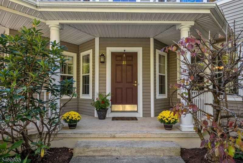 21 WINDING RIDGE ROAD