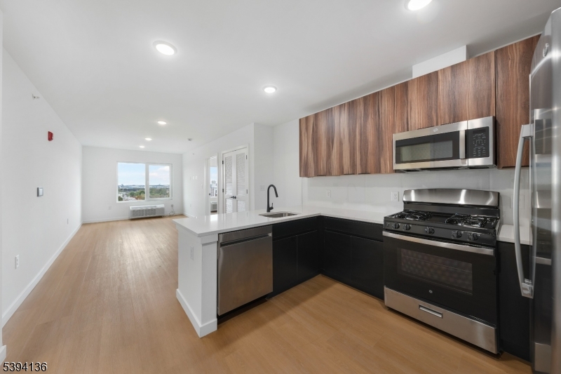 768 Bergen St 5D