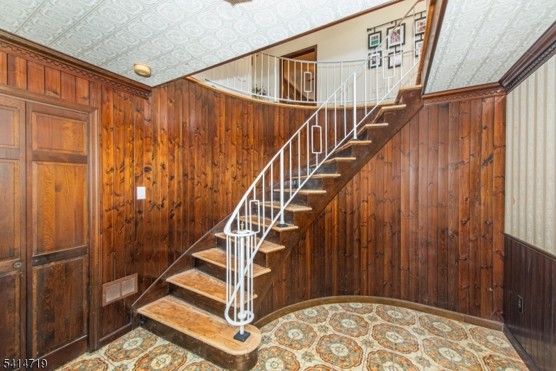 181 Center Grove Rd