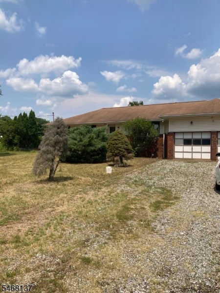 11 Lower Oak Grove Rd