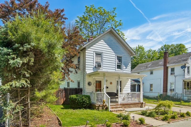 37 Stoll St