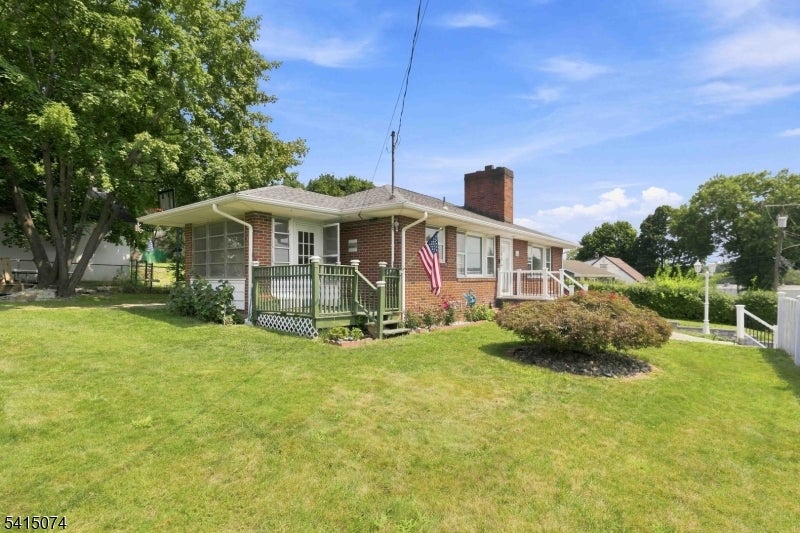 1 Roy St