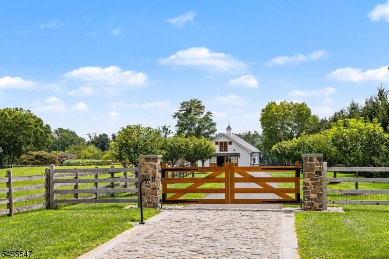 152 Harbourton Woodsville