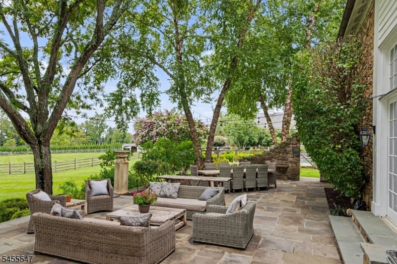 152 Harbourton Woodsville