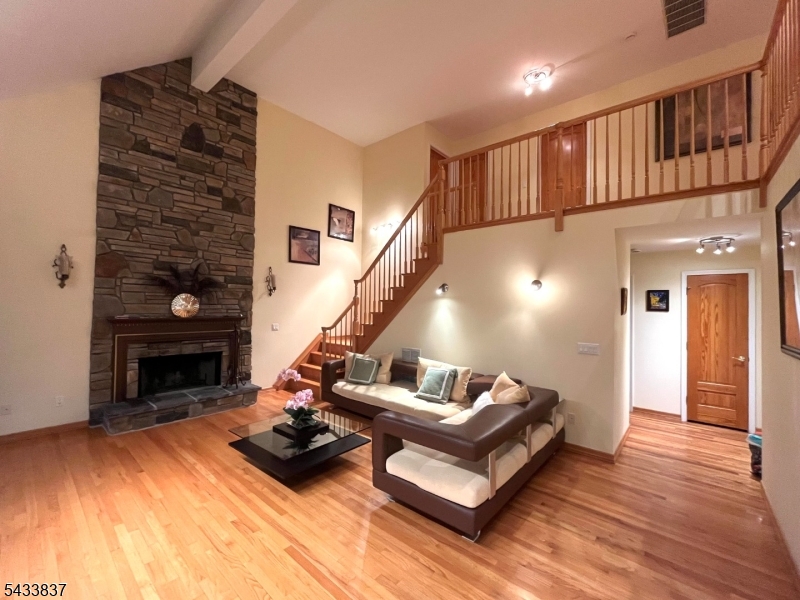 26 Crystal Rock Rd