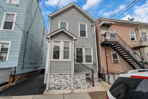 344 John St East Newark Boro NJ 07029