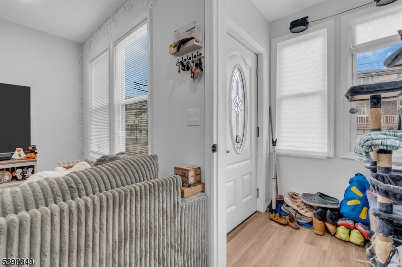 344 John St