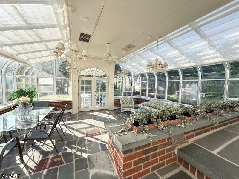 877 Boonton Ave