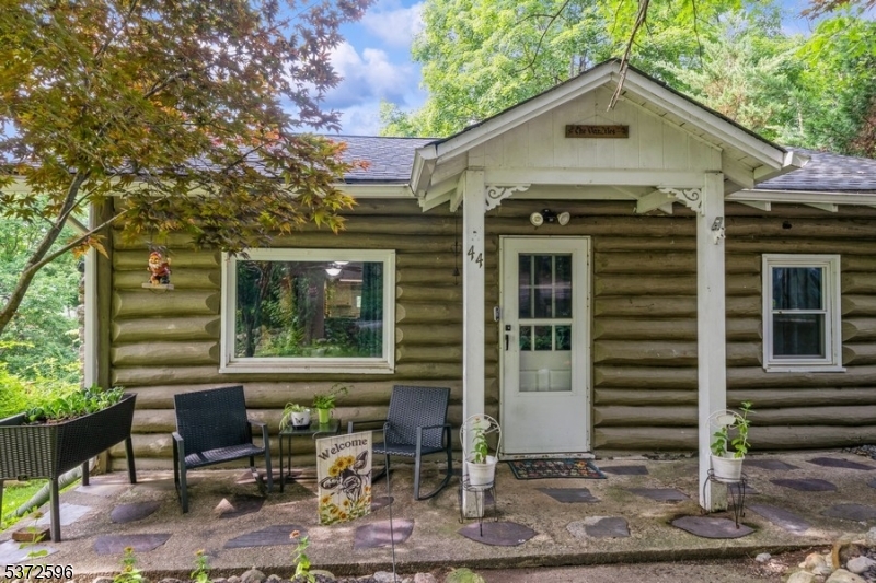 44 Grandview Ave