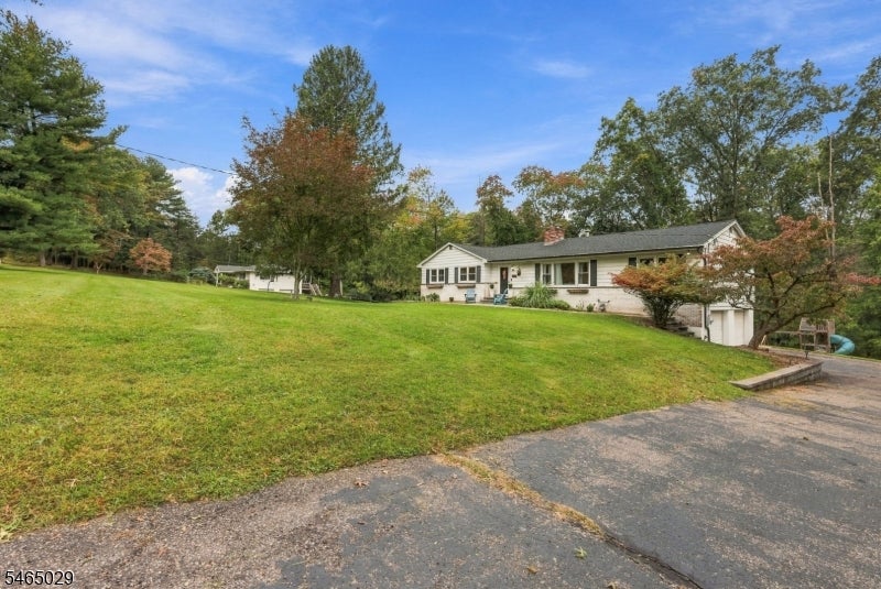 230 River Rd