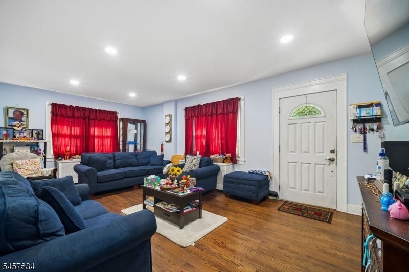 228 Totowa Rd