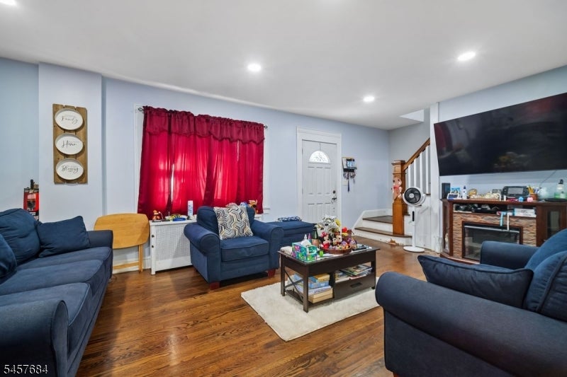 228 Totowa Rd