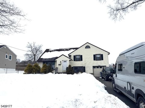 94 Belmont Dr Livingston Twp. NJ 07039