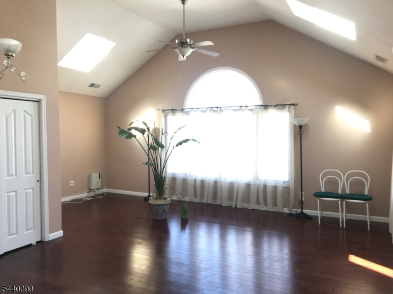 410 Lafayette Ave 2