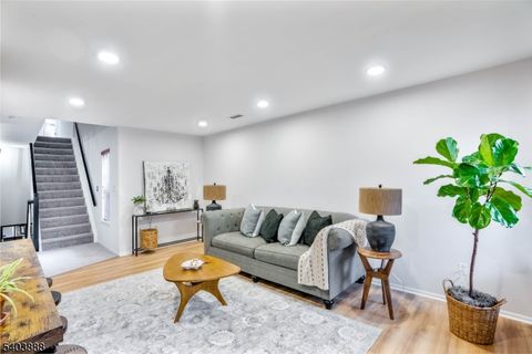 8 Springholm Drive Berkeley Heights Twp. NJ 07922