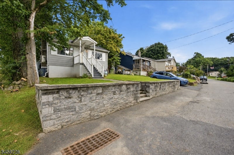 219 Knox Way