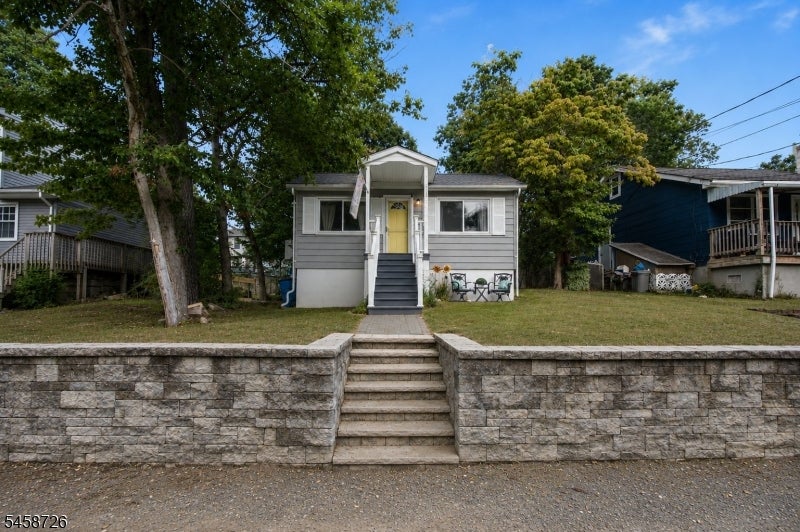 219 Knox Way