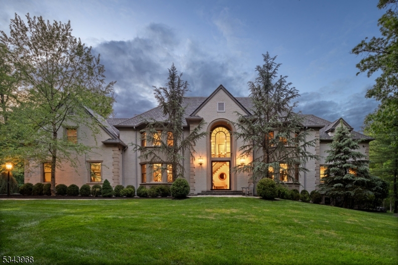 40 High Oaks Dr