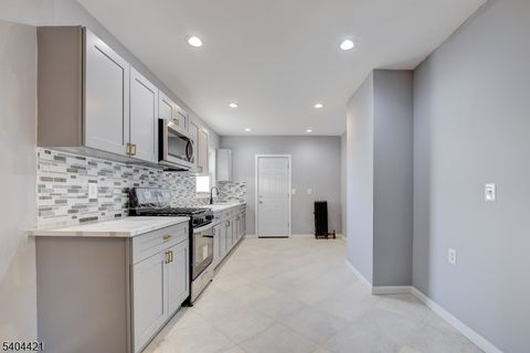 621 Grove St Irvington Twp. NJ 07111