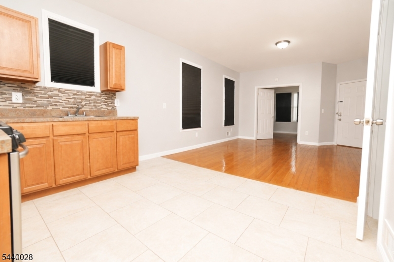 136 Dewey St