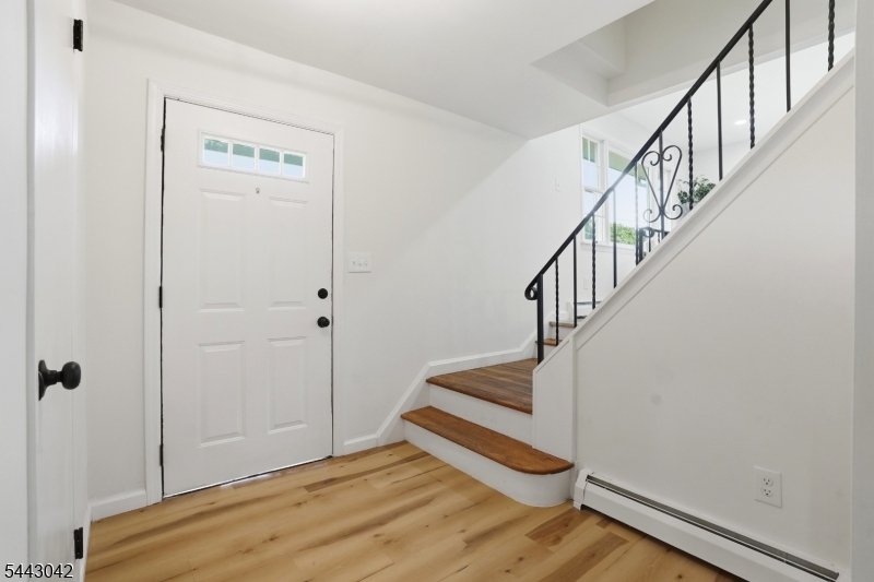 334 Daniel St