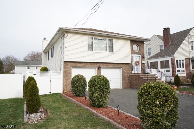 44 Joseph St