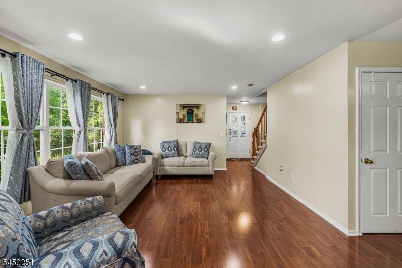 262 Retta Ct