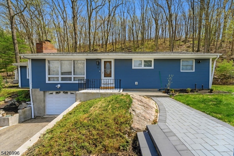 9 Hartung Ave