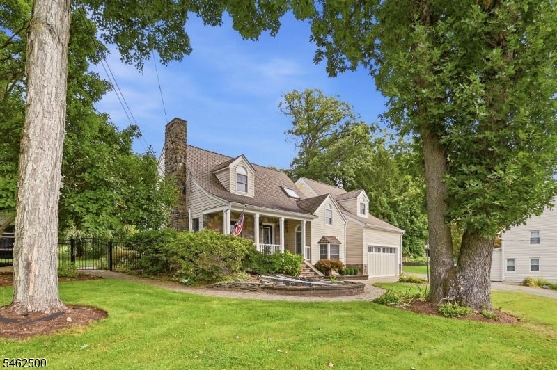 16 Mount Hope Rd