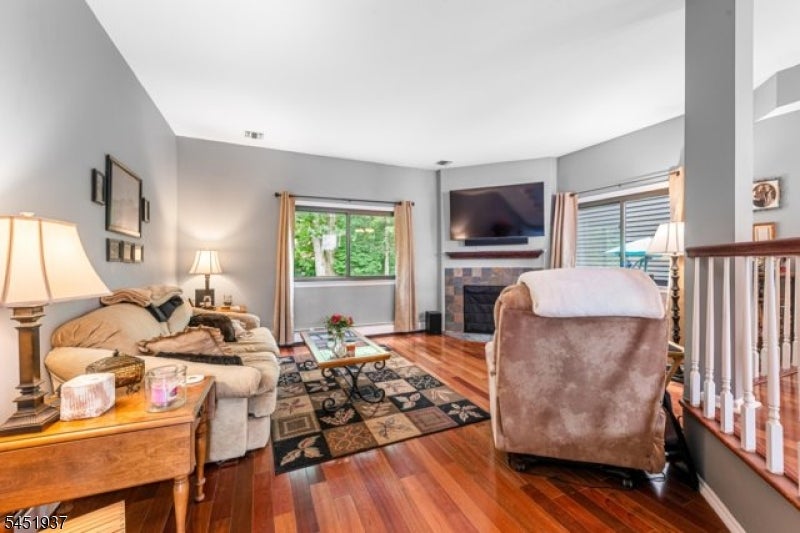 93 Frogtown Rd 93