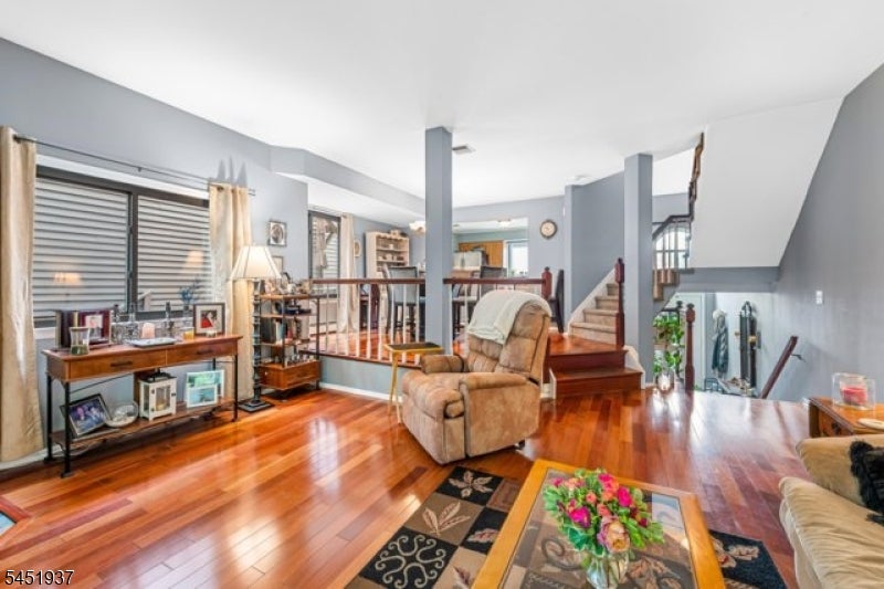 93 Frogtown Rd 93