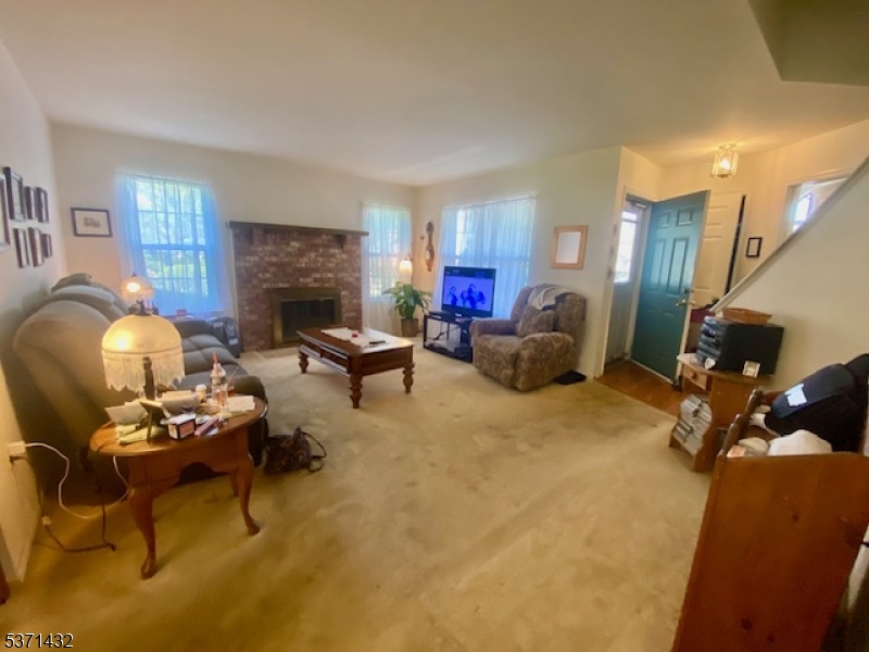 91 Crickhollow Ct