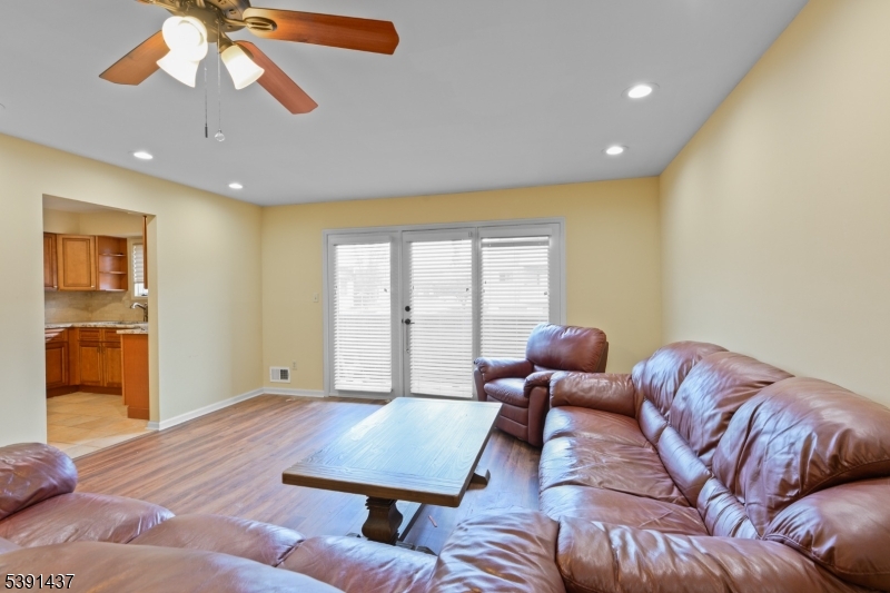 4 Domessina Ln
