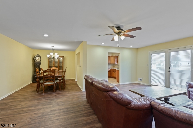 4 Domessina Ln