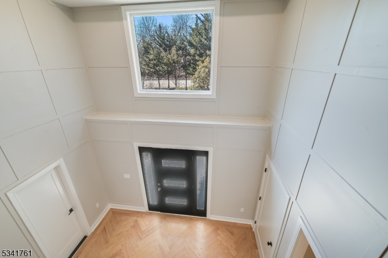 369 Walnut St