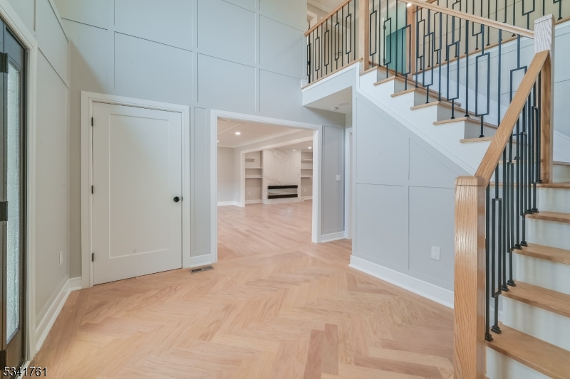 369 Walnut St