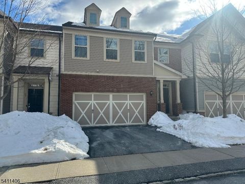 33 Albert Ct Randolph Twp. NJ 07869