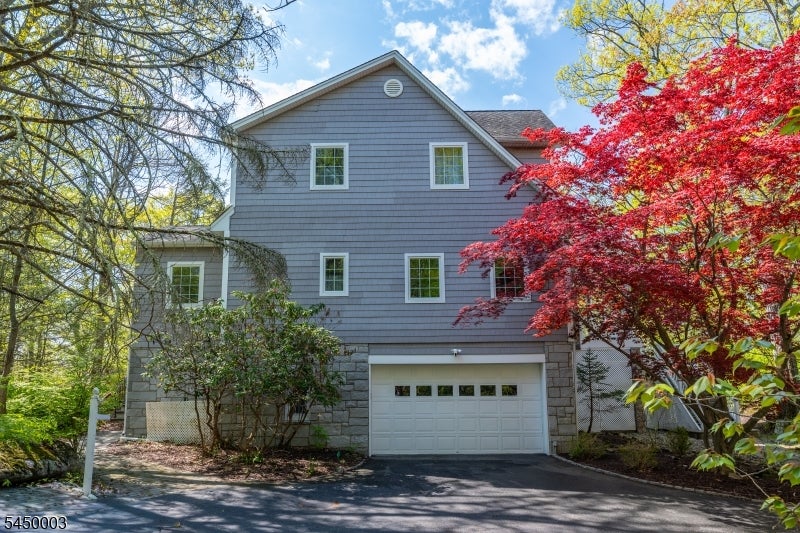 43 Brush Hill Rd