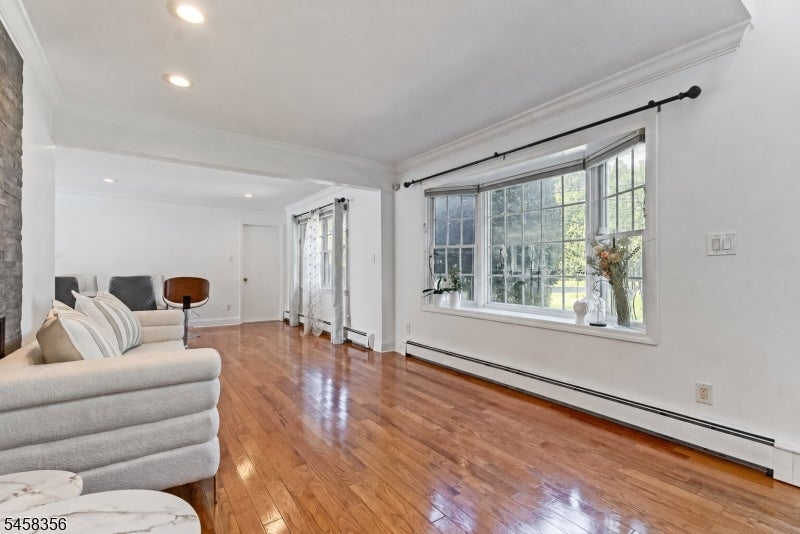 64 Spring Valley Rd